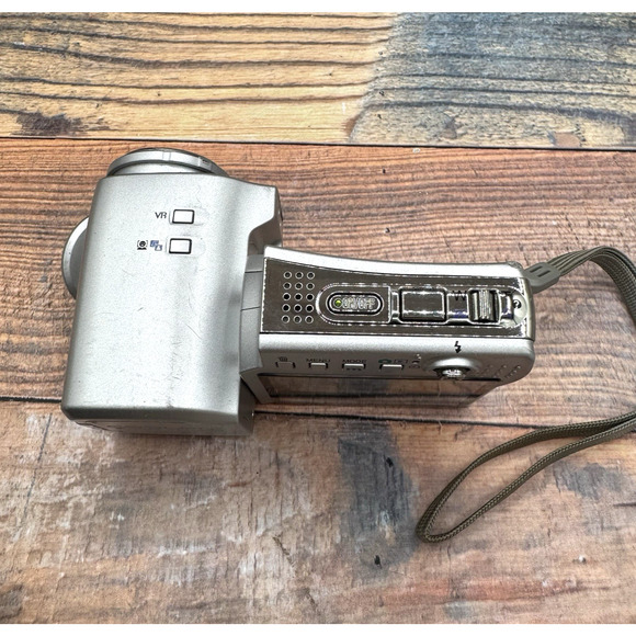 Nikon Digital Camera Coolpix S10 VR 6.0MP Silver Tested Working NO CHARGER - Picture 9 of 13